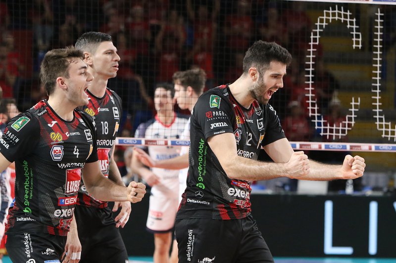 1047/8I4A8233.jpg Image