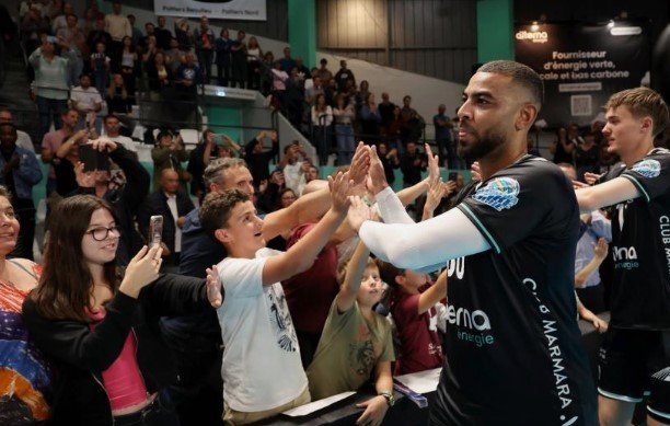 1077/ngapet1.jpg Image