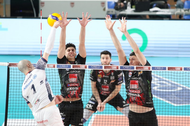 1088/8I4A8793.jpg Image