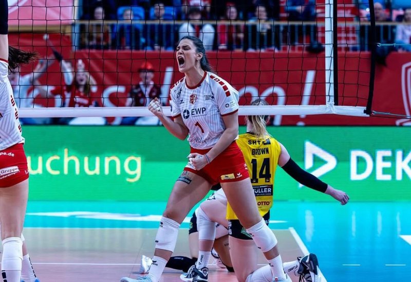 1434/pevoli-asal-serbia-tara-taubner-saat-berlaga-pada-ajang-liga-tthp.jpg Image