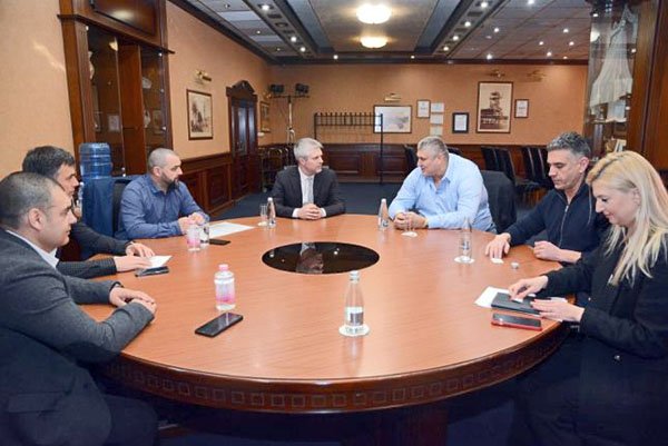 1750/152983.w645.jpg Image