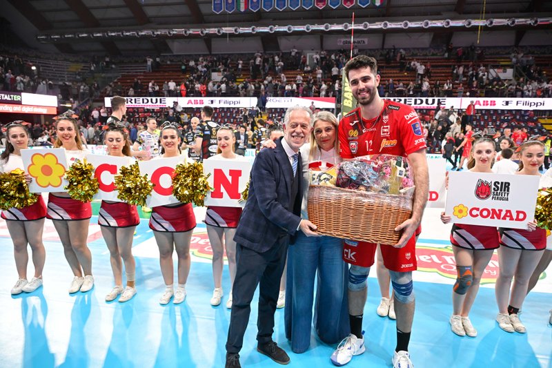 2082/BENDA-250416-223557-69297-.jpg Image