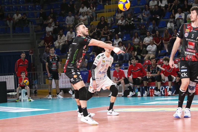 2116/8I4A4695.jpg Image