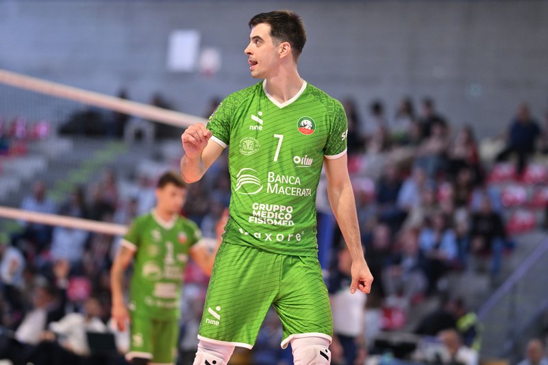 2233/EZ8_7451.jpg Image