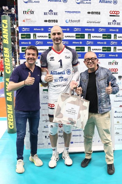 2244/AK3W9489.jpg Image