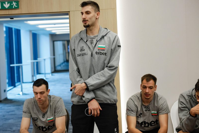 2426/1000003294.jpg Image