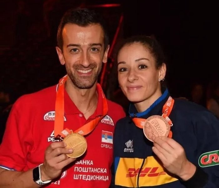 3352/G0QYCAVXYAE0PdD.jpg Image