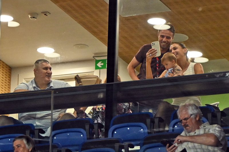 384/VAR_3522.jpg Image