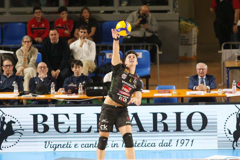 3990/8I4A1046.jpg Image