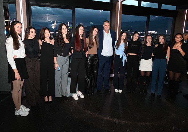 4194/VAR_9552.jpg Image