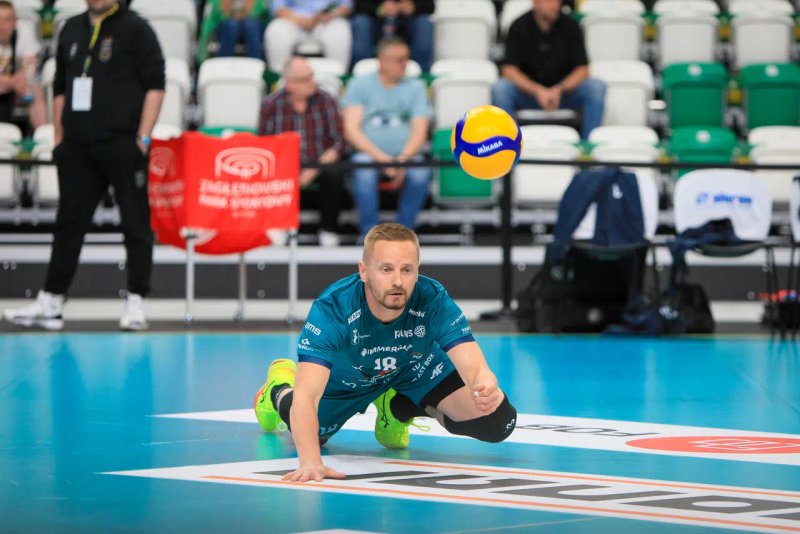 4494/3478-Damian-Wojtaszek_Easy-Resize.com_.webp Image