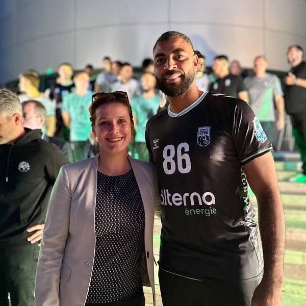 579/GX3DGCBX0AEAriZ.jpg Image