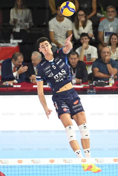 585/VAR_6187.jpg Image