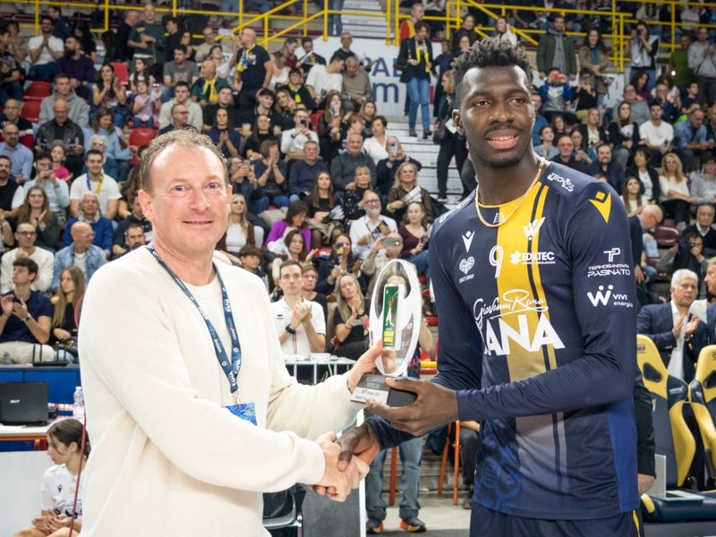 746/Premiazione-Keita-MVP-OTTOBRE-1.jpg Image