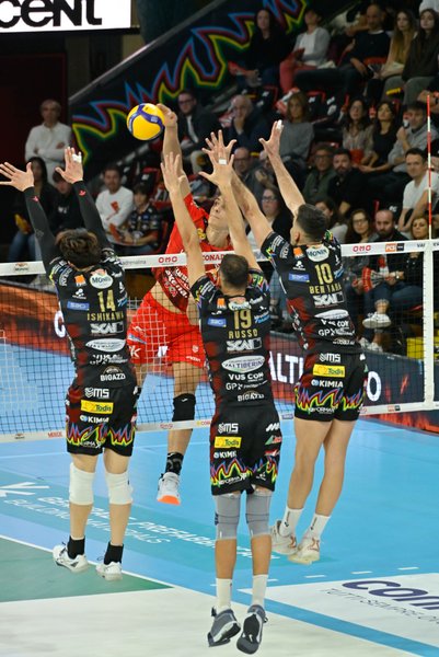 751/BENDA-241103-211649-61635-.jpg Image