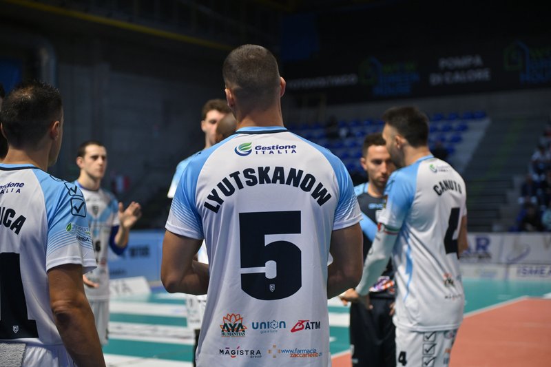 793/EZ8_8311.jpg Image