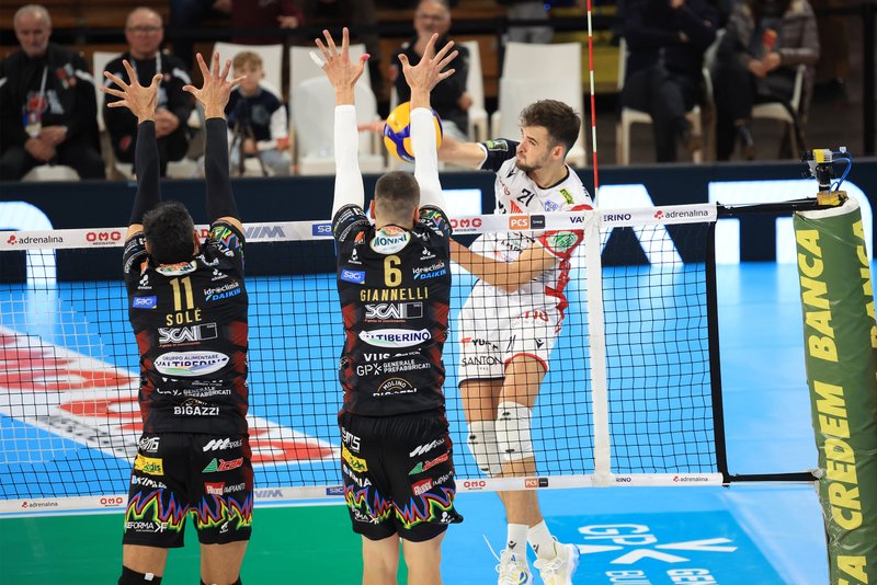 830/tatarov1.jpg Image